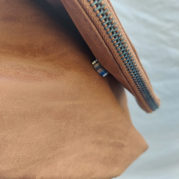 Fantasai Accessories Camel Crossbody Handbag - Picture 6 of 9